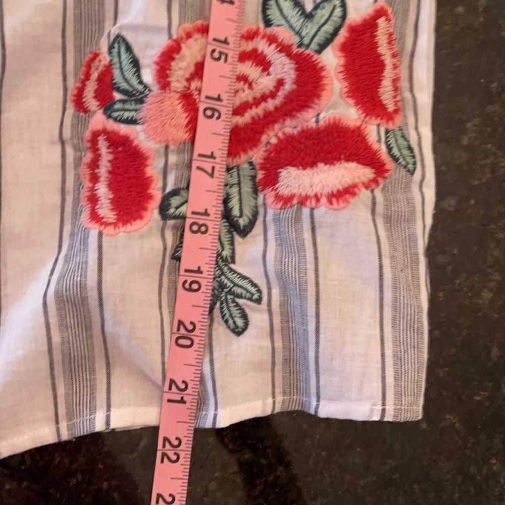 *Stitch Fix* NWT Sz M ALICE blue Embroidered Top - Picture 9 of 9